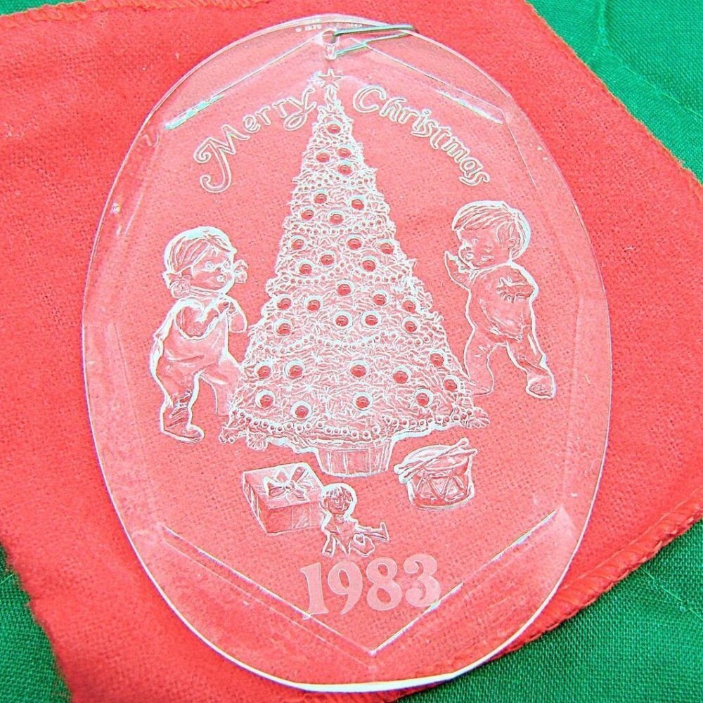 Vintage 1983 Acrylic Merry Christmas Kids on Christmas Morning Etched Ornament